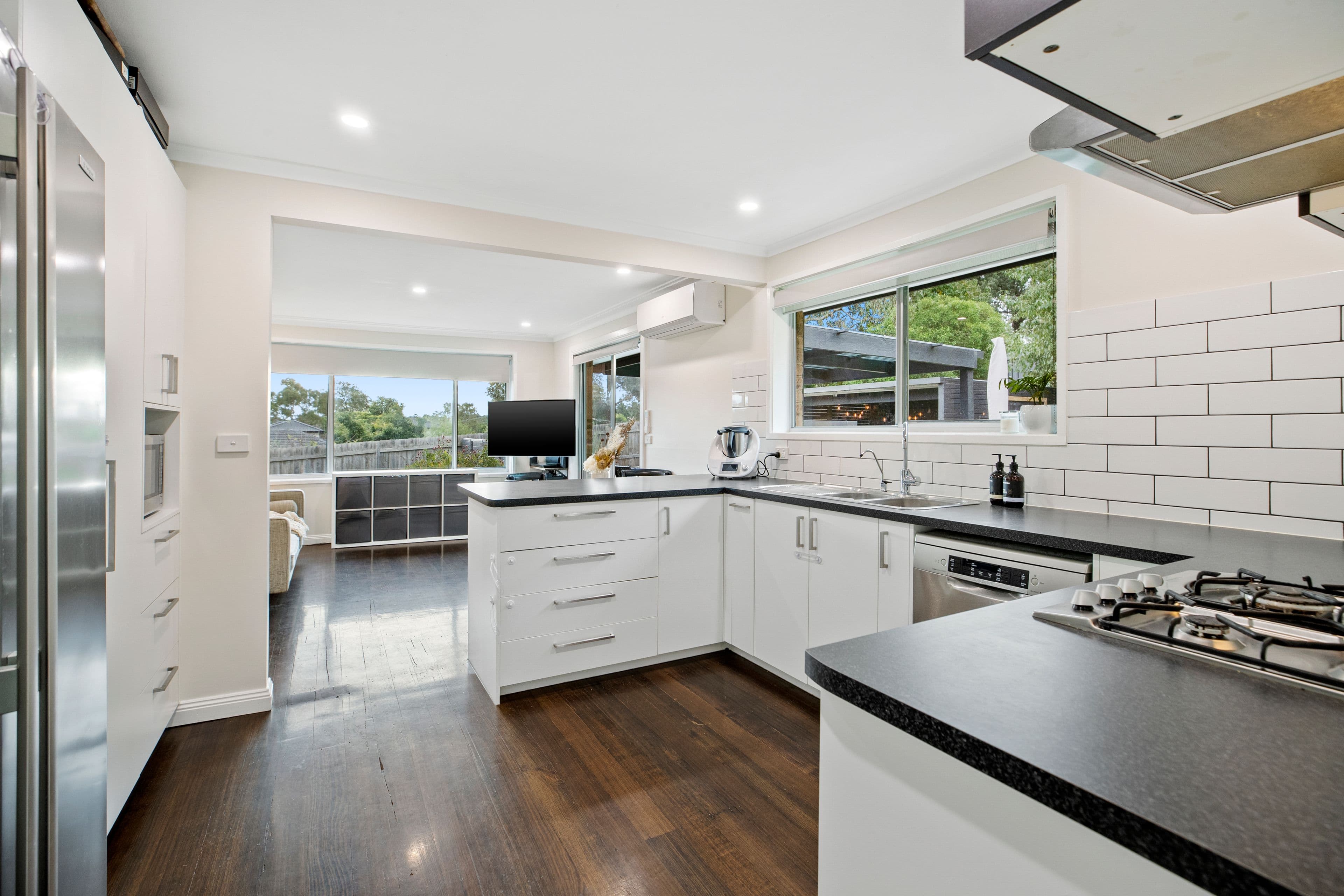 2 Lance Road, Bayswater VIC 3153, Bayswater - Thumbnail 2