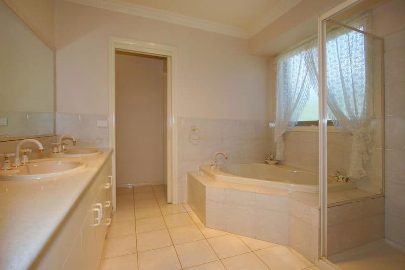 23 Higgins Close, DINGLEY VILLAGE VIC 3172, Dingley Village - Thumbnail 8