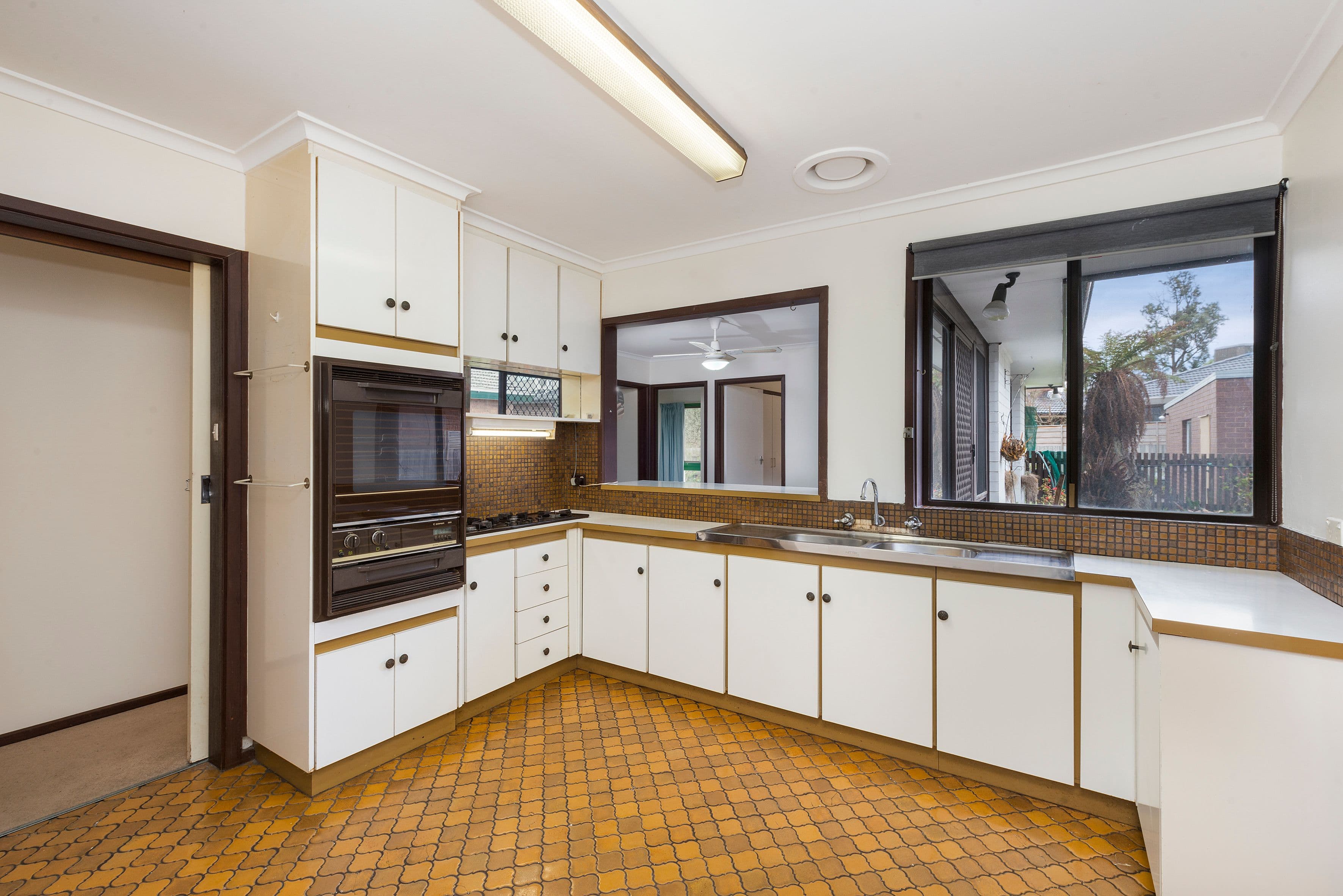 3 Cotoneaster Court, Wheelers Hill VIC 3150, Wheelers Hill - Thumbnail 2