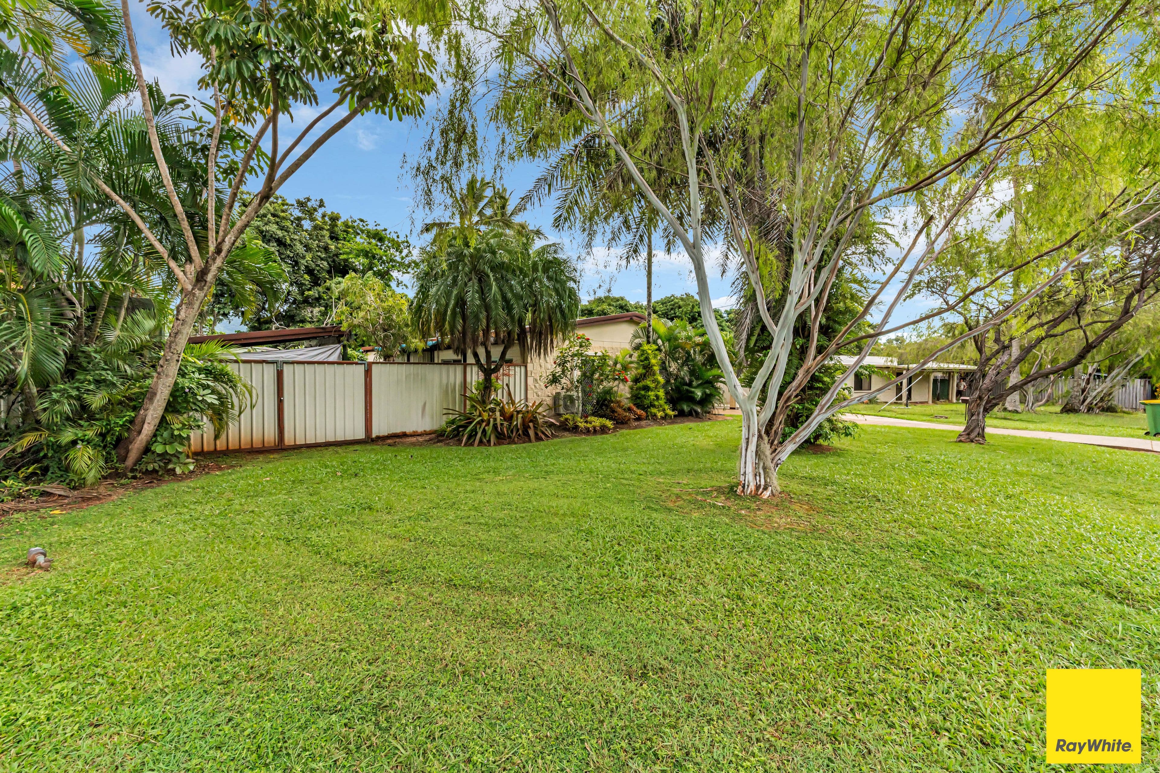 18 Talasea Street, Trinity Beach QLD 4879, Trinity Beach - Thumbnail 2