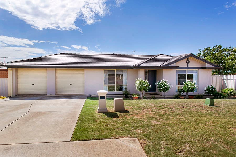 2 Swinton Close, Christie Downs - Image 1