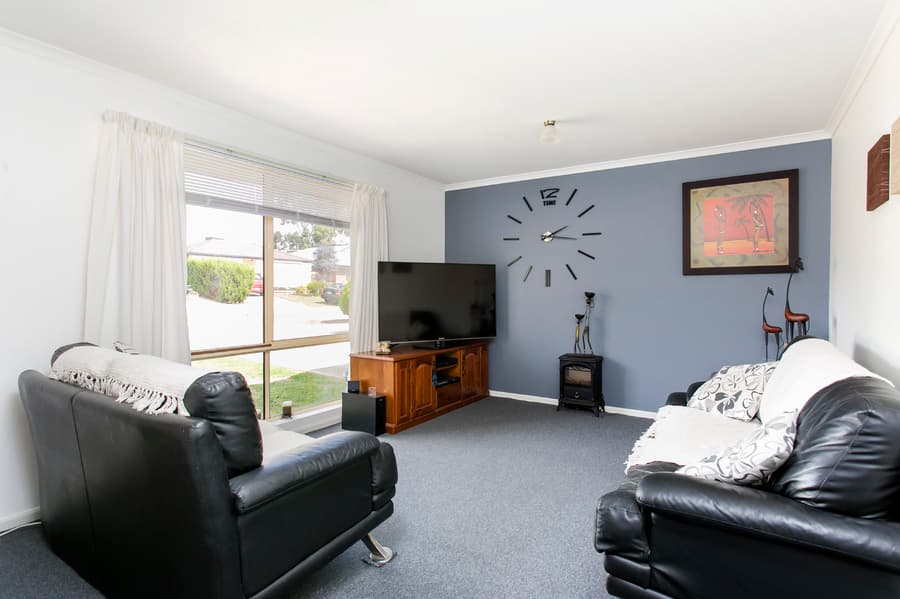 2 Swinton Close, Christie Downs - Thumbnail 6