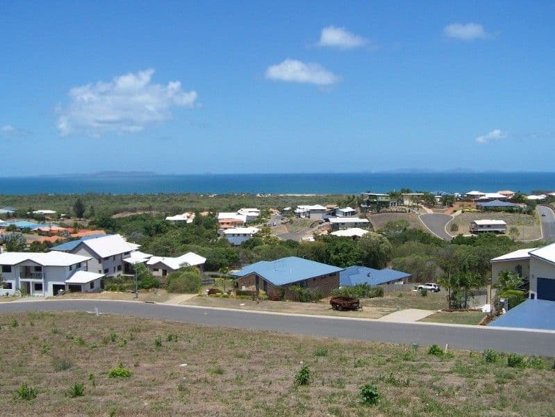 18 Pacific Vista Close, YEPPOON QLD 4703, Yeppoon - Thumbnail 3