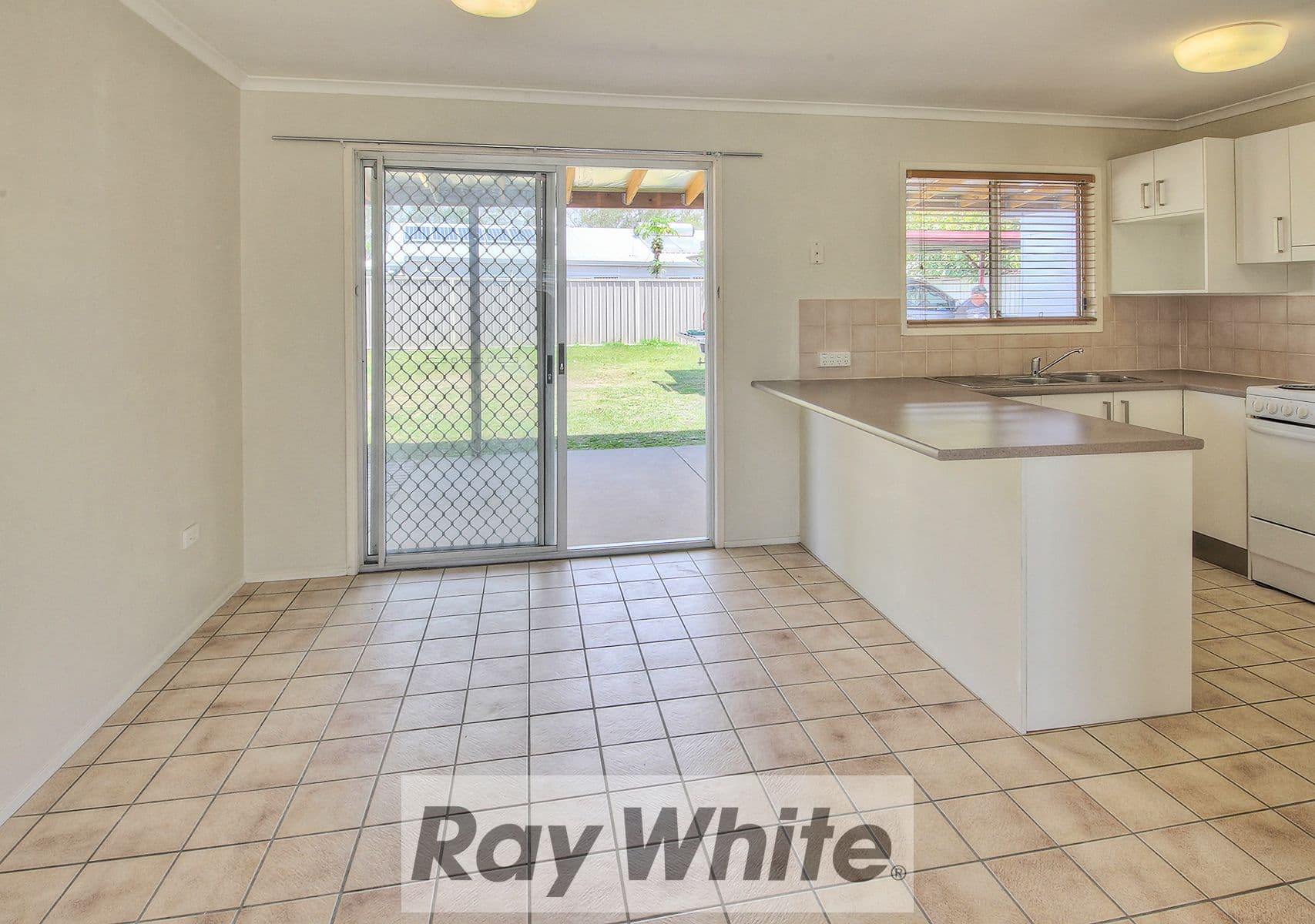115 Velorum Drive, Kingston QLD 4114, Kingston - Thumbnail 4