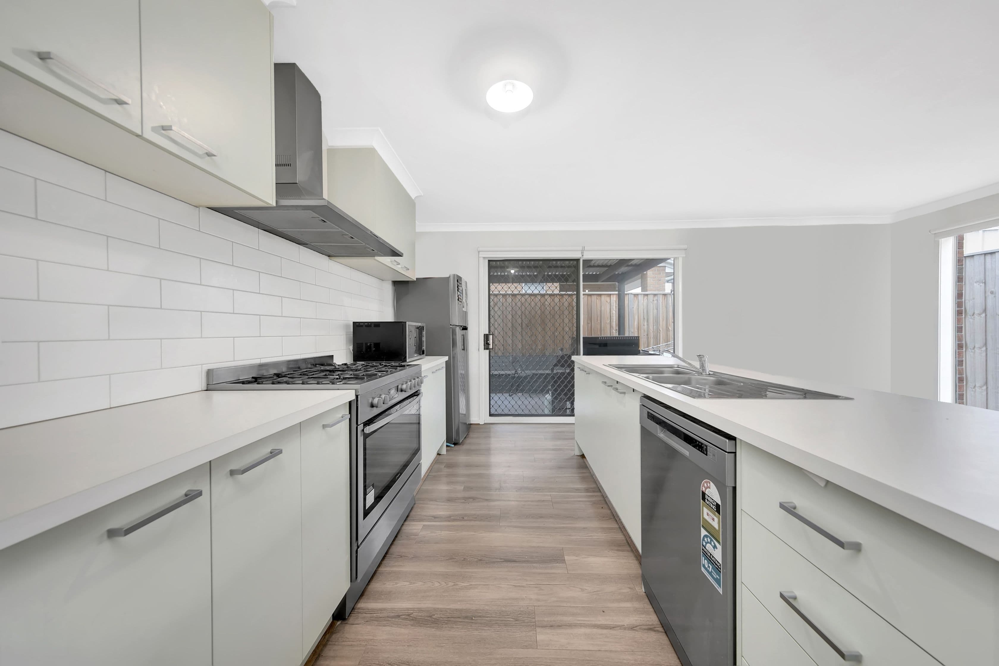 8 Namadgi Street, Wollert VIC 3750, Wollert - Thumbnail 3