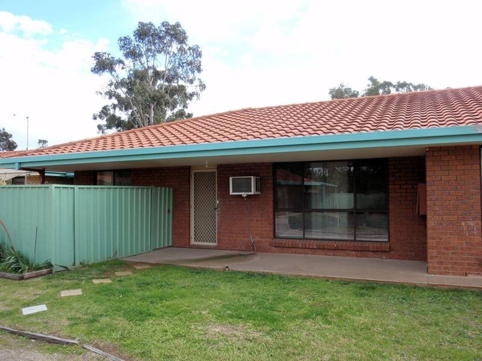 2/610 Sturt Highway, Buronga, NSW 2739, Buronga - Image 1