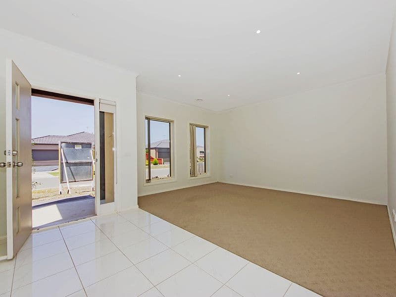 15 Tuana Place, Truganina VIC 3029, Truganina - Thumbnail 4