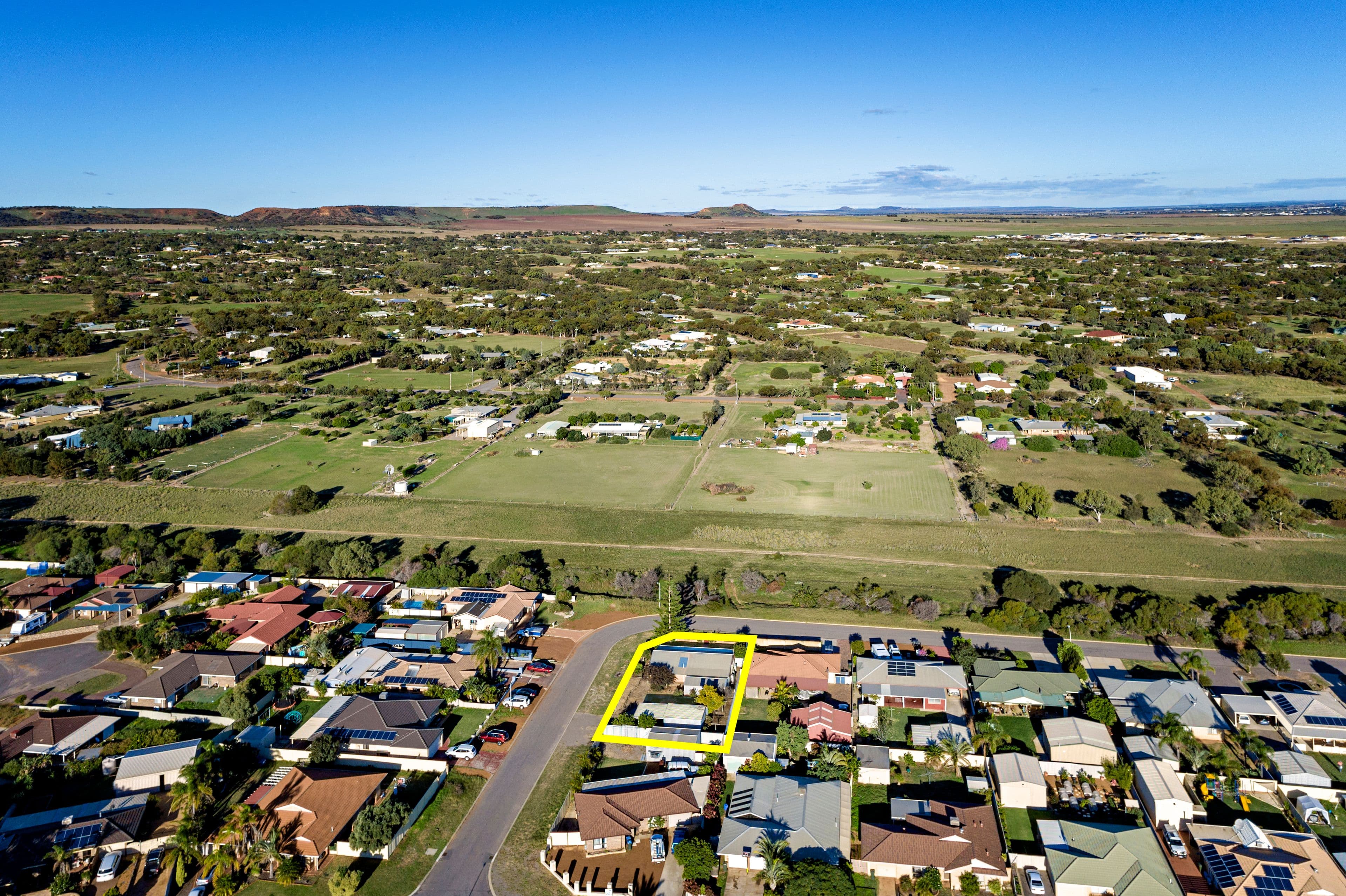 4 Mugana Crescent, Waggrakine WA 6530, Waggrakine - Image 1