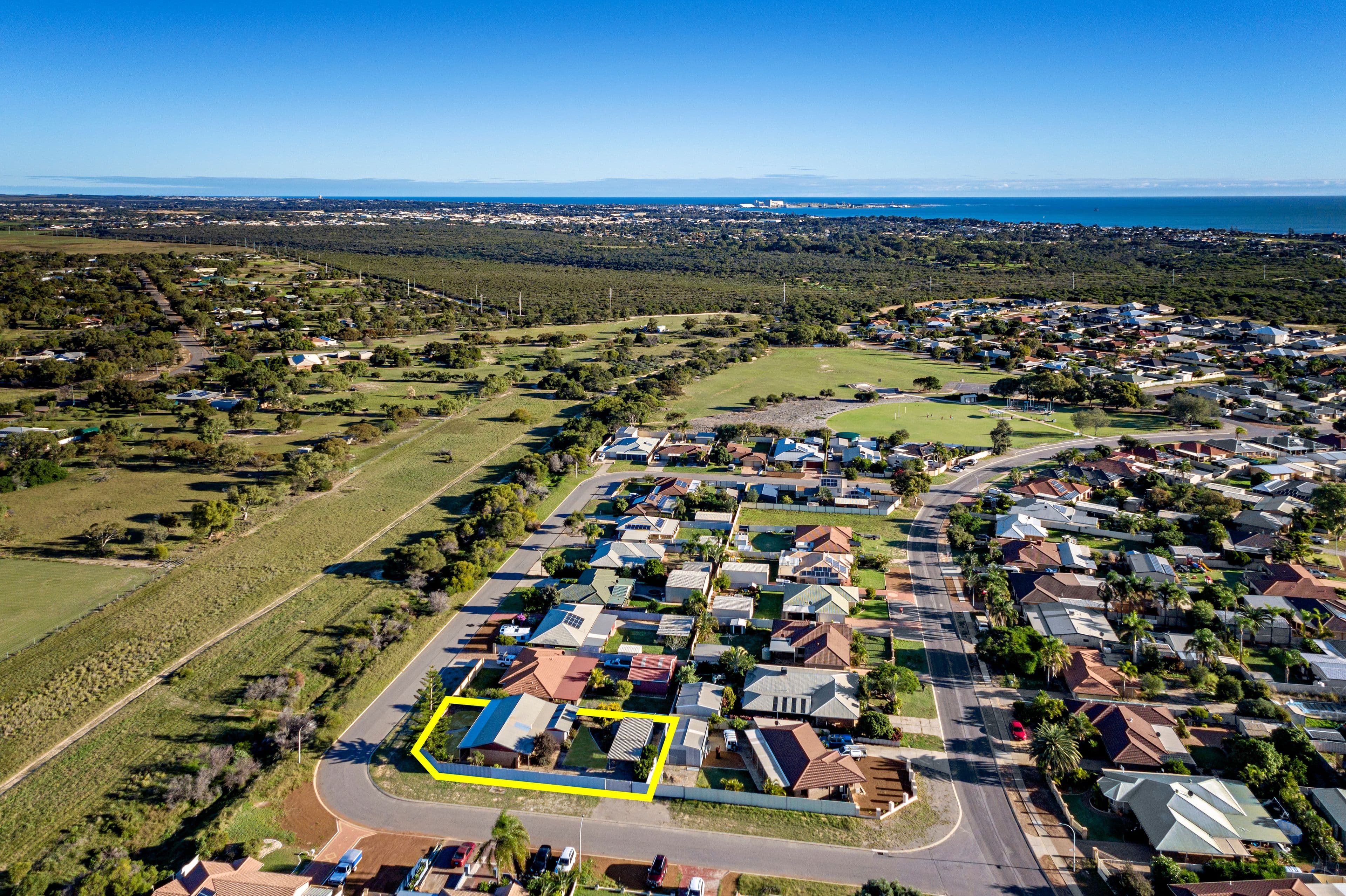 4 Mugana Crescent, Waggrakine WA 6530, Waggrakine - Thumbnail 3
