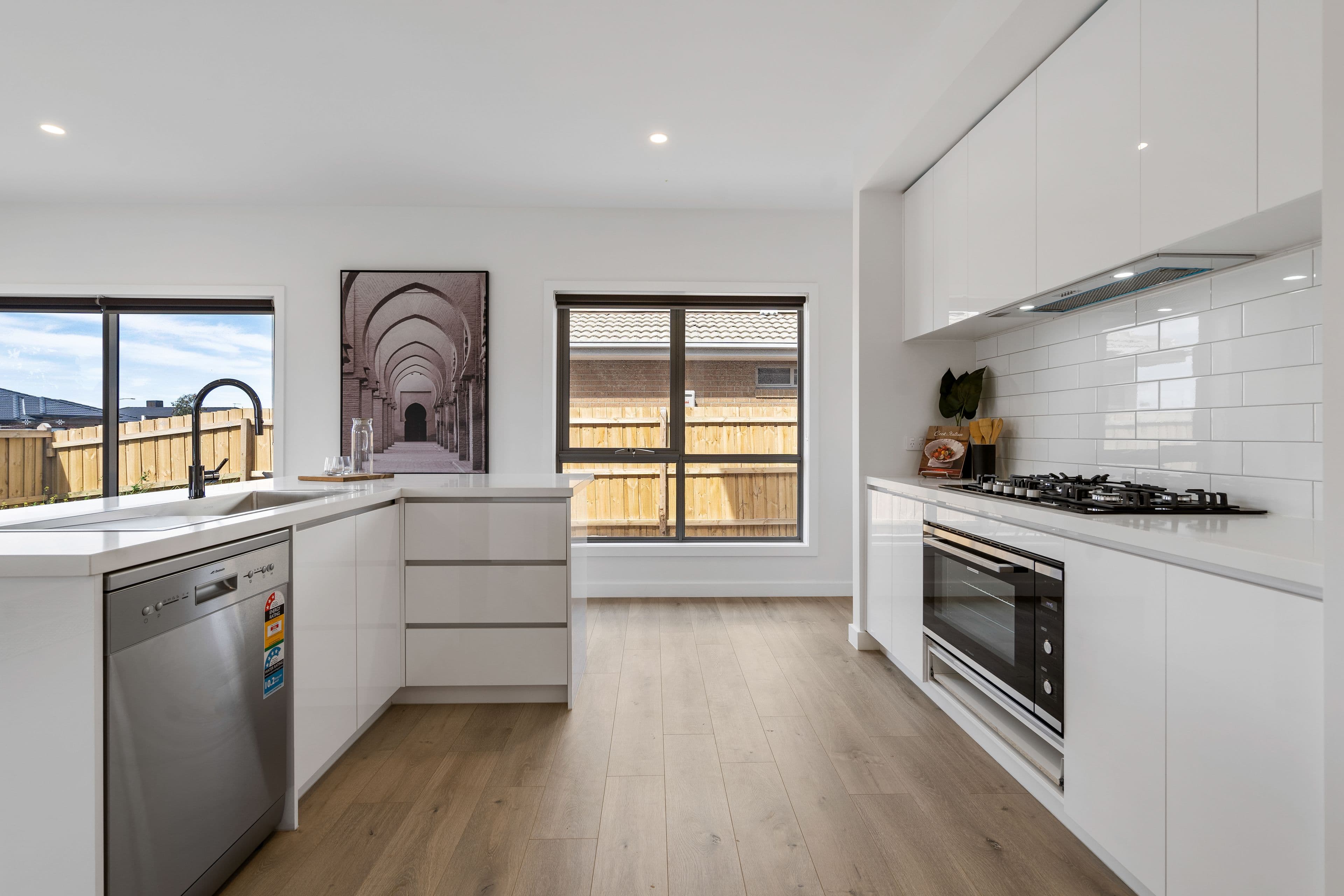 110 Fields Street, AINTREE VIC 3336, Aintree - Thumbnail 3