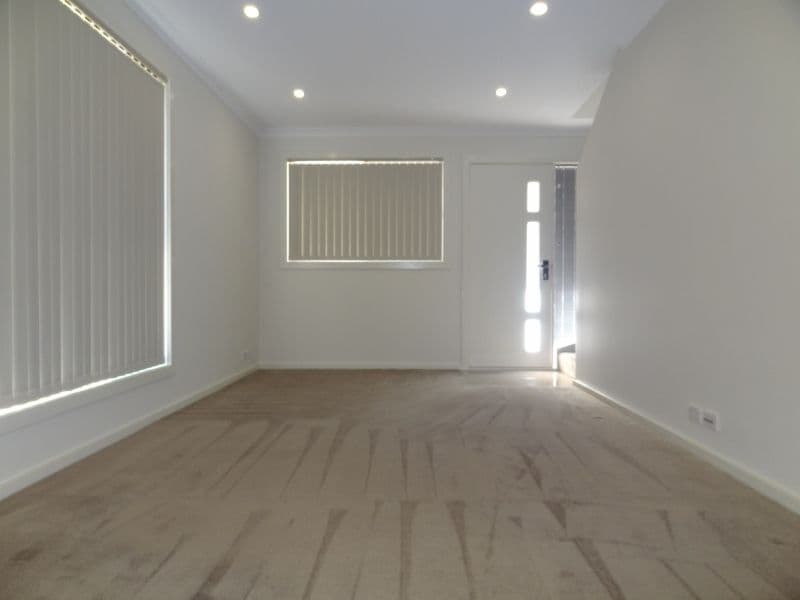 10-12 Mulloon Street, Queanbeyan East NSW 2620, Queanbeyan East - Thumbnail 5