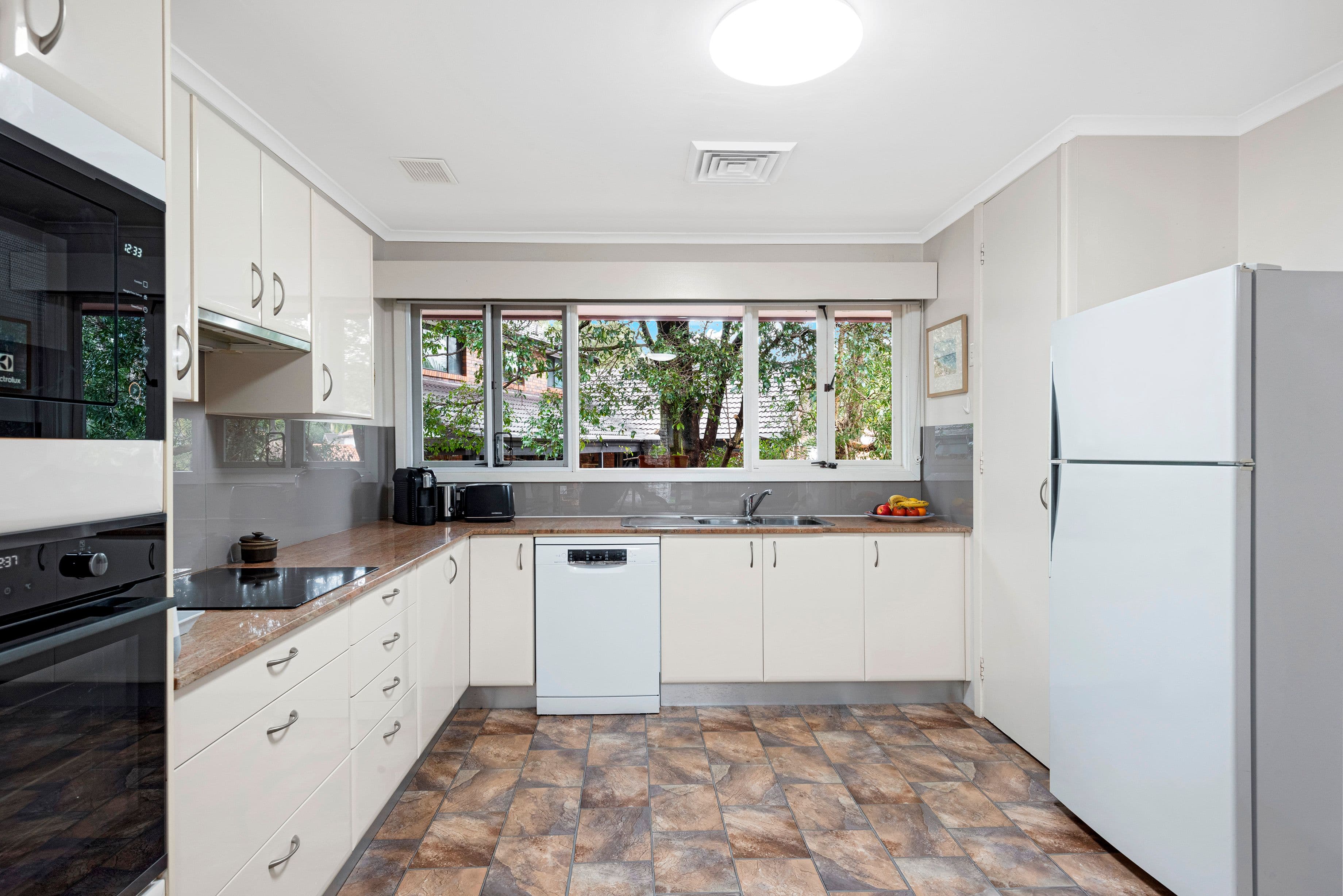 22 Londonderry Drive, Killarney Heights NSW 2087, Killarney Heights - Thumbnail 5