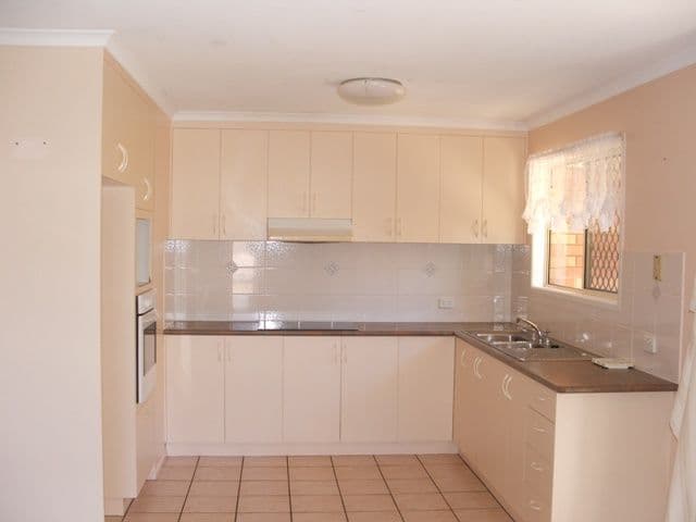 27 Shakespeare Street, EAST MACKAY QLD 4740, East Mackay - Thumbnail 2