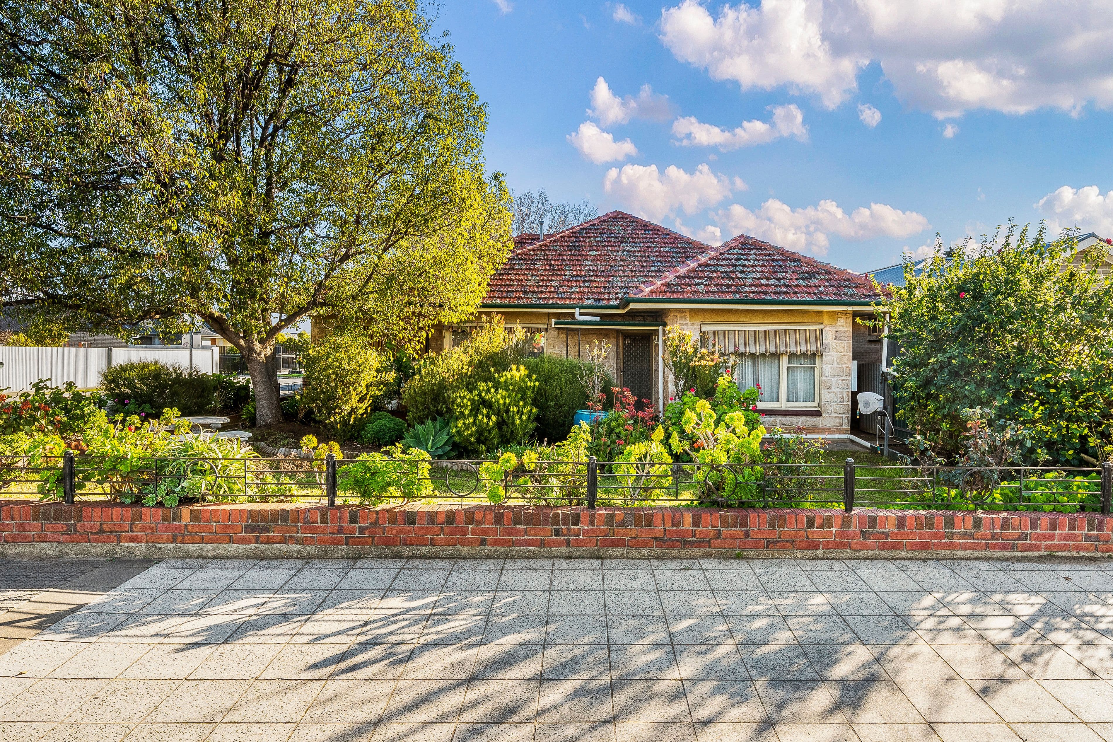 196 Hampstead Road, Clearview SA 5085, Clearview - Image 1