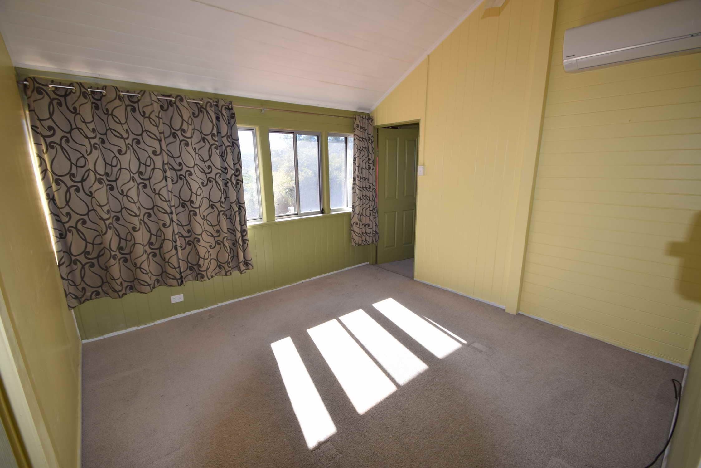 19 Down Street, Esk QLD 4312, Esk - Thumbnail 3
