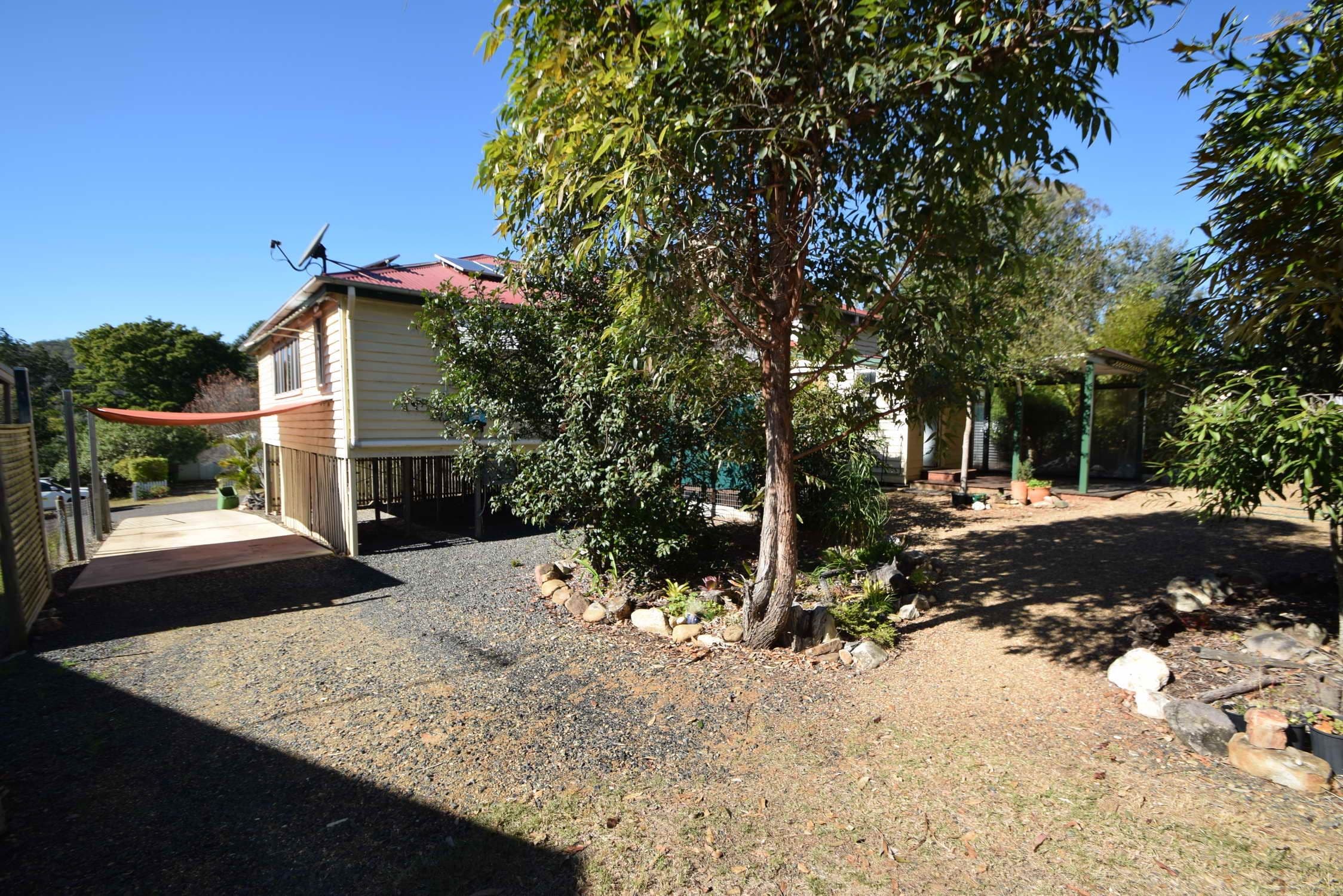 19 Down Street, Esk QLD 4312, Esk - Thumbnail 8