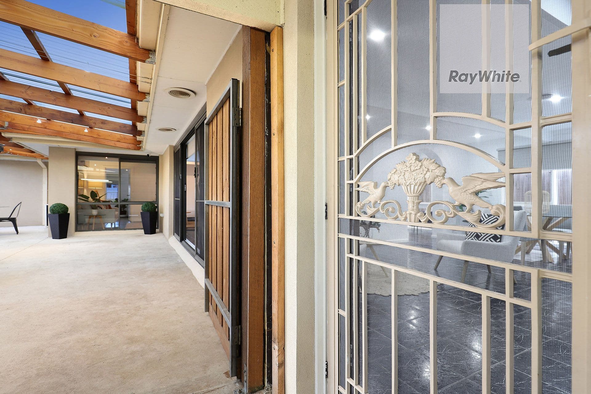 7 Greenacre Grove, Gladstone Park VIC 3043, Gladstone Park - Thumbnail 2