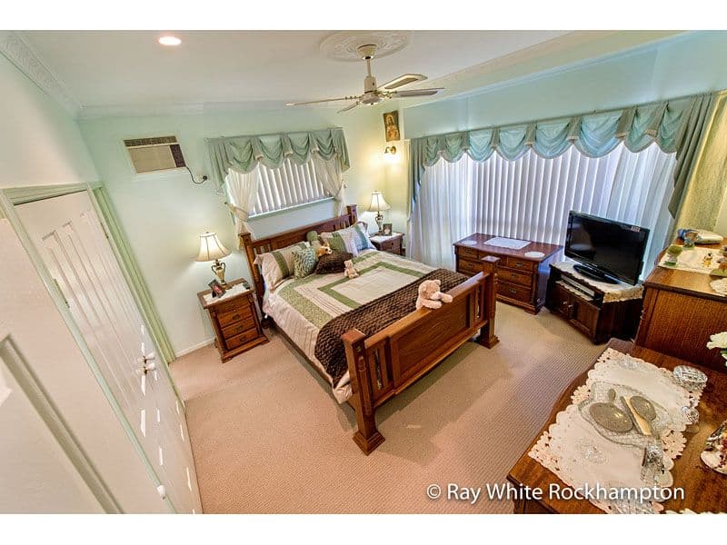 17 Ridgedale Avenue, Norman Gardens QLD 4701, Norman Gardens - Thumbnail 5
