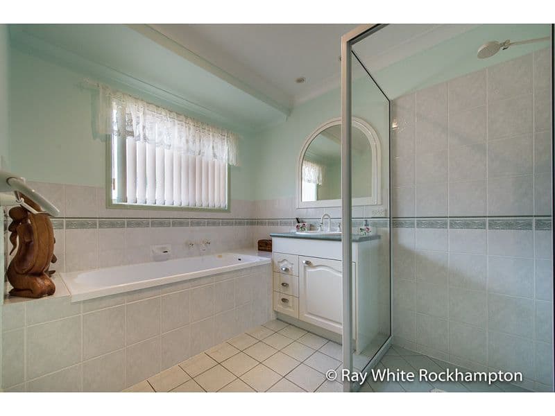 17 Ridgedale Avenue, Norman Gardens QLD 4701, Norman Gardens - Thumbnail 8