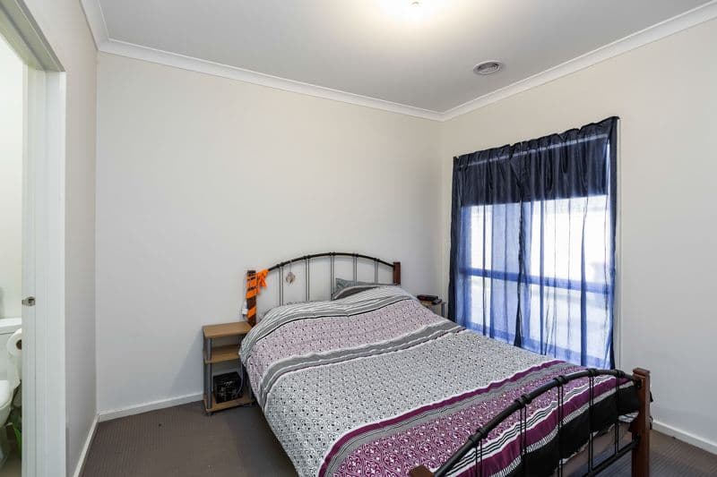 7 Fishburn Grove, MELTON WEST VIC 3337, Melton West - Thumbnail 4