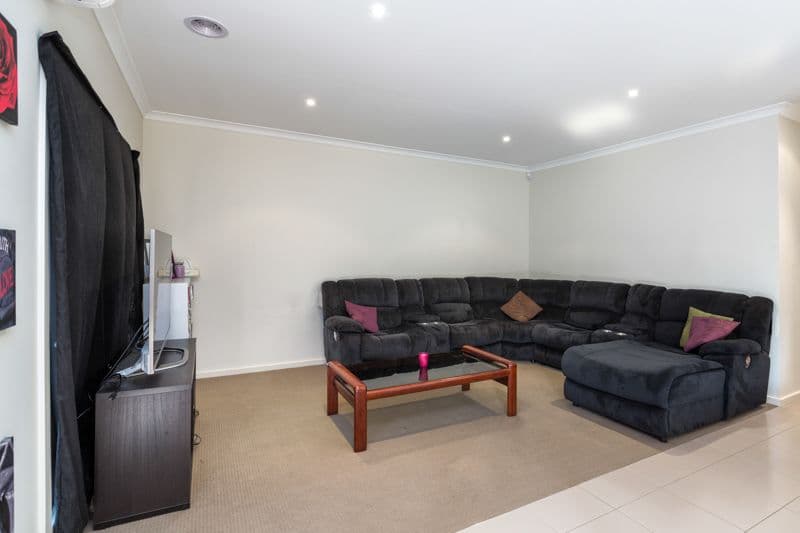 7 Fishburn Grove, MELTON WEST VIC 3337, Melton West - Thumbnail 5