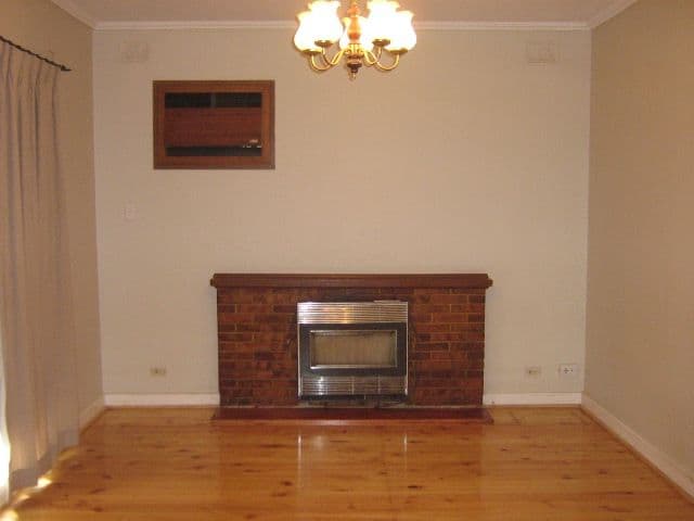 8 Hancock Avenue, POORAKA SA 5095, Pooraka - Thumbnail 2