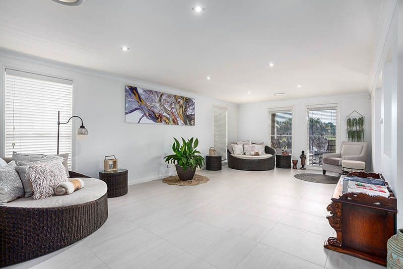 10 Cove Boulevard, Shell Cove - Thumbnail 2