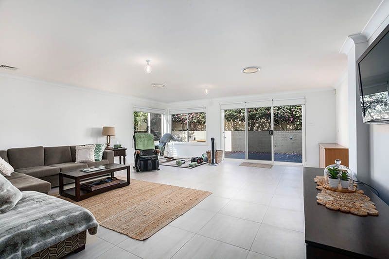 10 Cove Boulevard, Shell Cove - Thumbnail 3