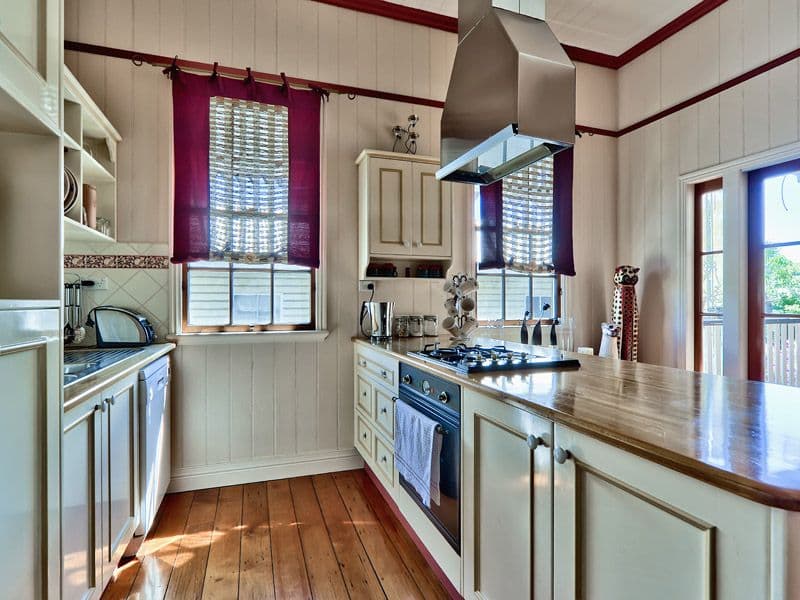 48 Broadmere Street, ANNERLEY QLD 4103, Annerley - Thumbnail 2