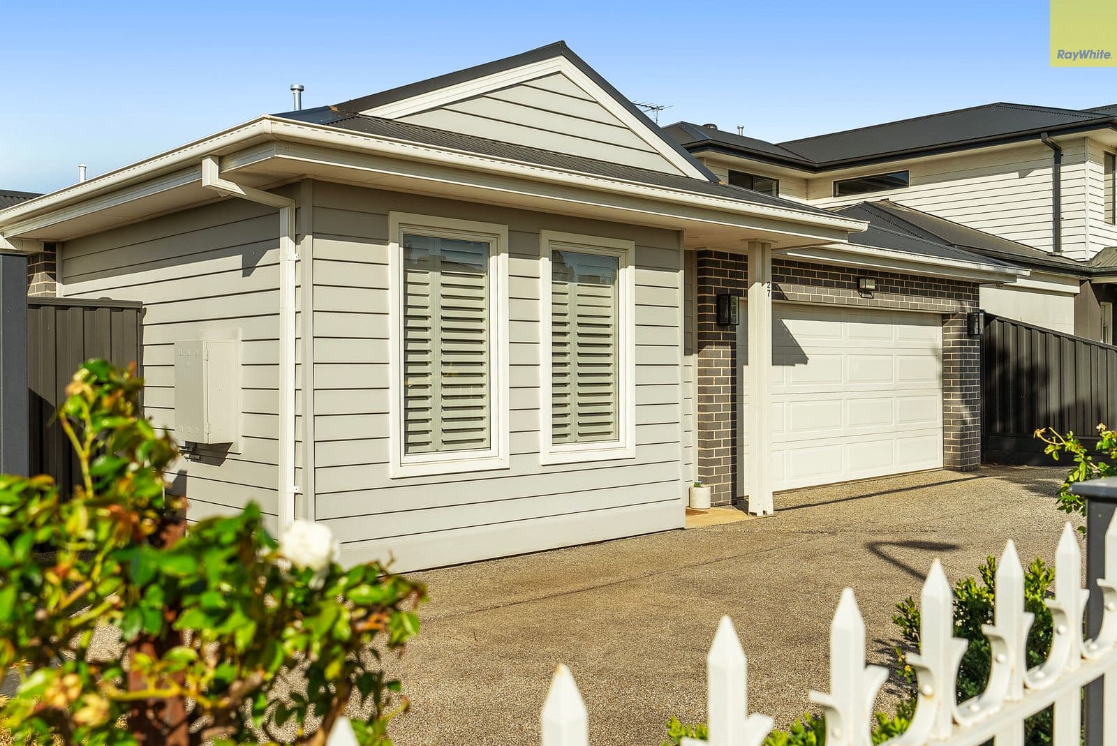 27 Simmons Drive, Bacchus Marsh VIC 3340, Bacchus Marsh - Thumbnail 2