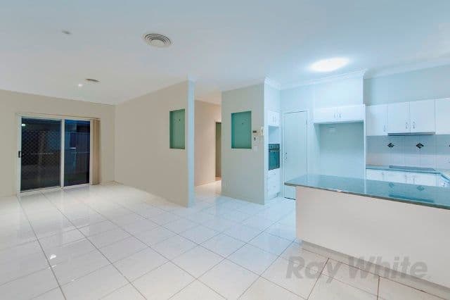 47 Caribbea Street, EIGHT MILE PLAINS QLD 4113, Eight Mile Plains - Thumbnail 2
