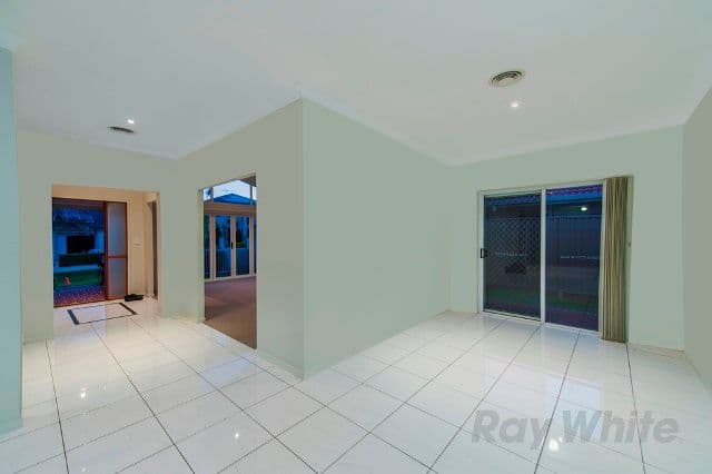 47 Caribbea Street, EIGHT MILE PLAINS QLD 4113, Eight Mile Plains - Thumbnail 6