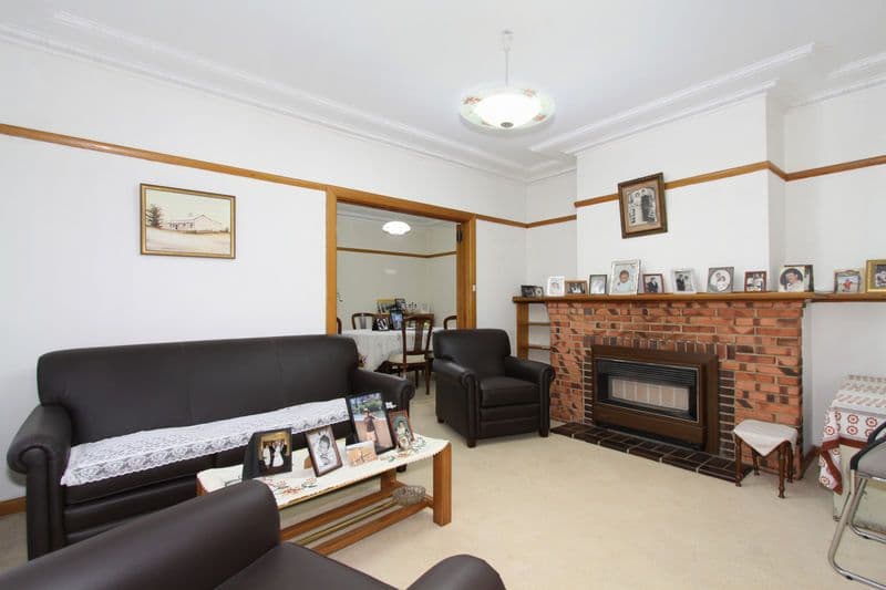 10 Hallow Street, BENTLEIGH EAST VIC 3165, Bentleigh East - Thumbnail 2