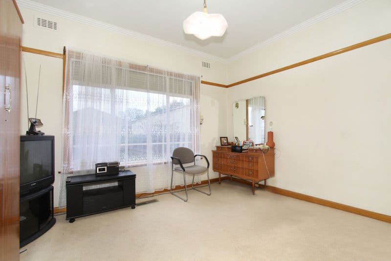 10 Hallow Street, BENTLEIGH EAST VIC 3165, Bentleigh East - Thumbnail 7