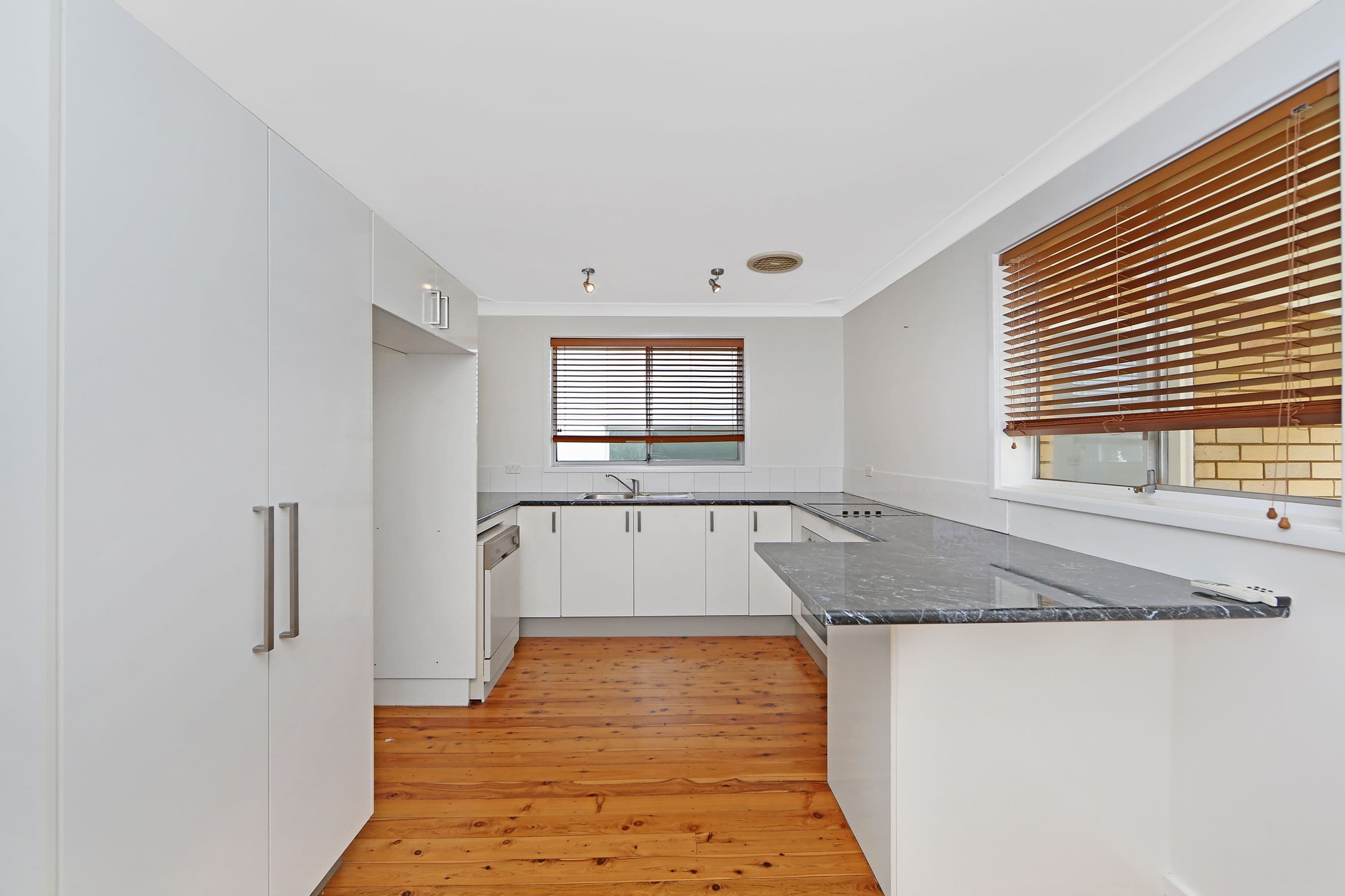 30 Panorama Avenue, Charmhaven - Thumbnail 4