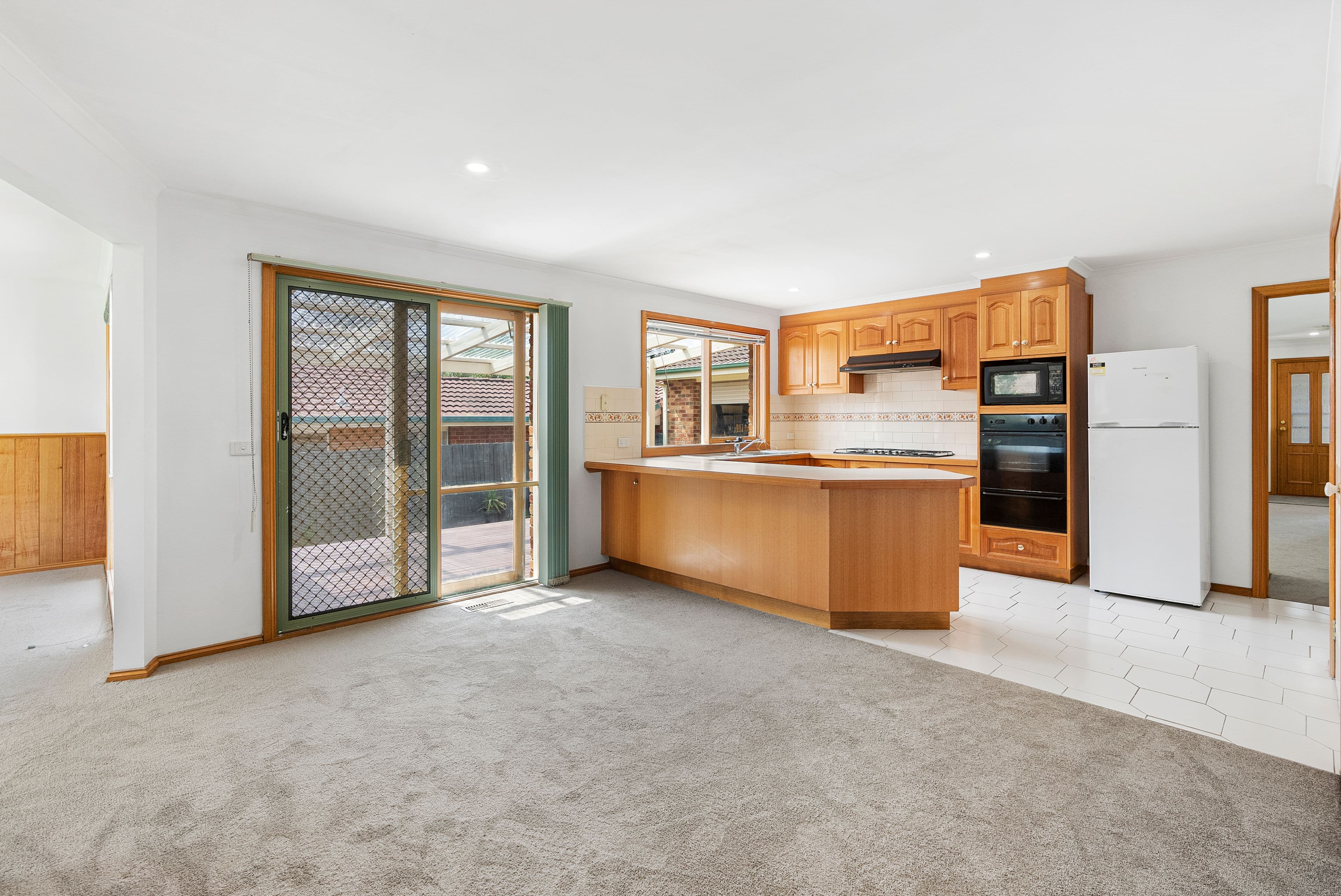 11 Quail Way, Rowville VIC 3178, Rowville - Thumbnail 3