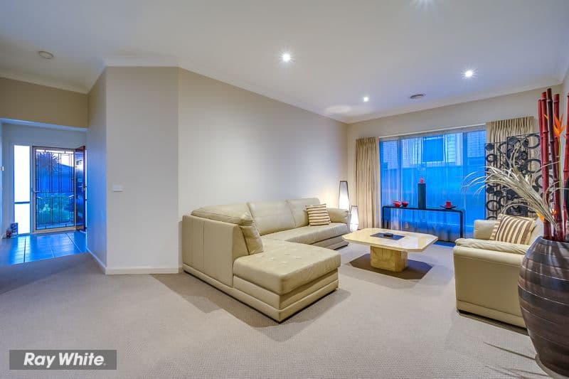 14 Fantail Crescent, Williams Landing VIC 3027, Williams Landing - Thumbnail 3