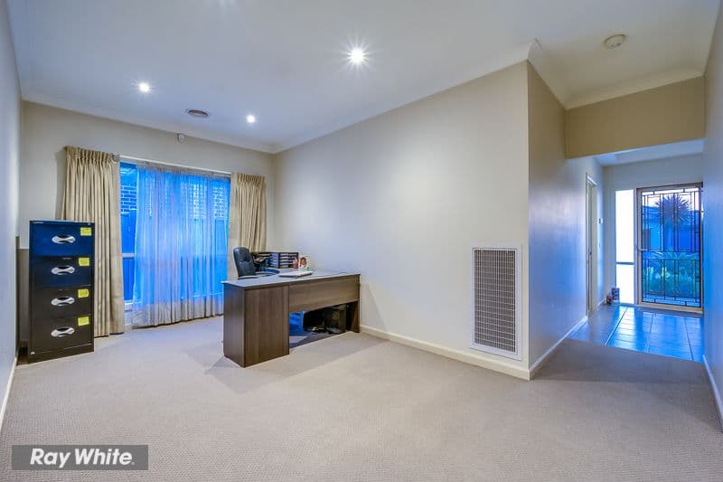 14 Fantail Crescent, Williams Landing VIC 3027, Williams Landing - Thumbnail 4