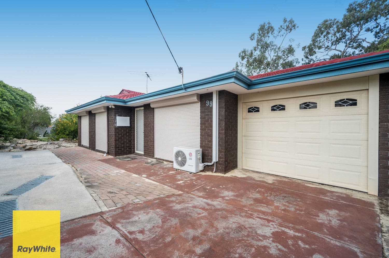 99 Waddington Crescent, Koondoola WA 6064, Koondoola - Thumbnail 3