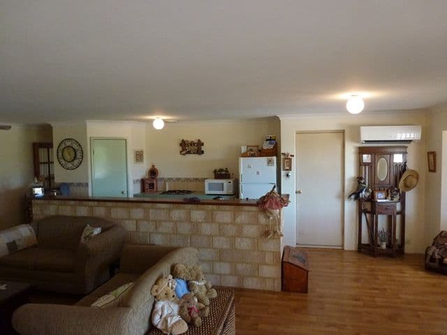 182 Ashmere Drive, BULLSBROOK WA 6084, Bullsbrook - Thumbnail 4