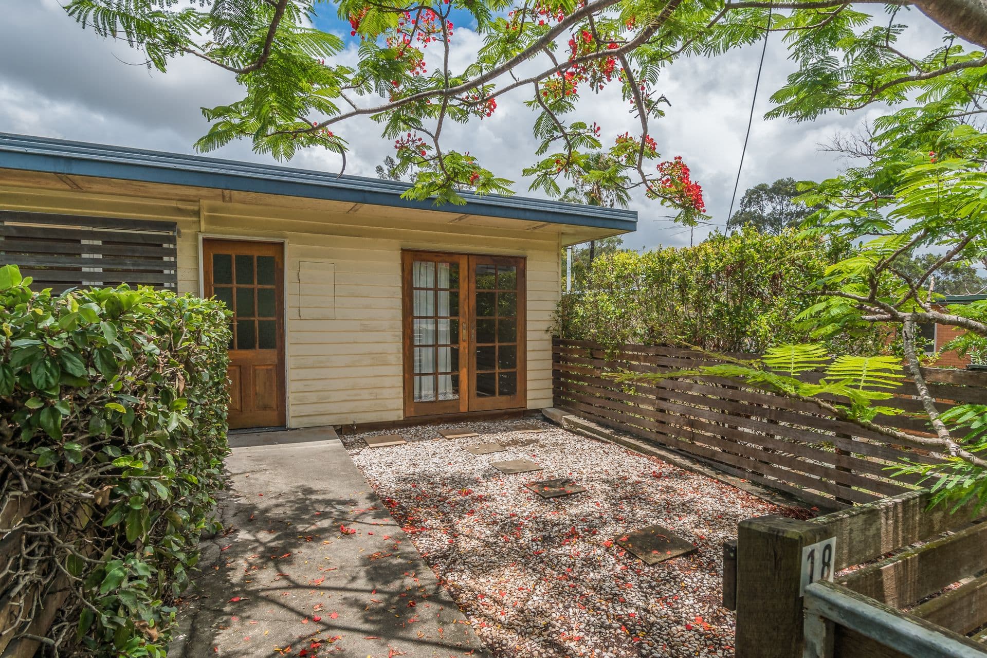 18 Dobbs Street, Holland Park West QLD 4121, Holland Park West - Thumbnail 2