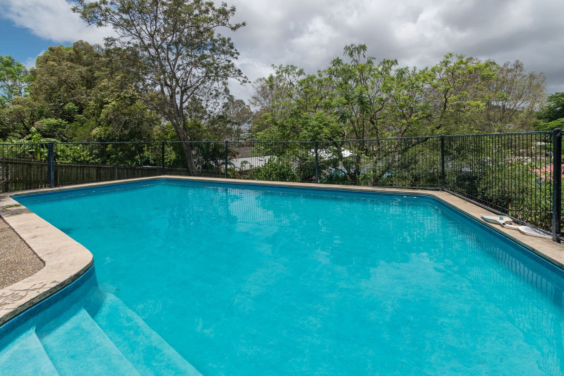 18 Dobbs Street, Holland Park West QLD 4121, Holland Park West - Thumbnail 4