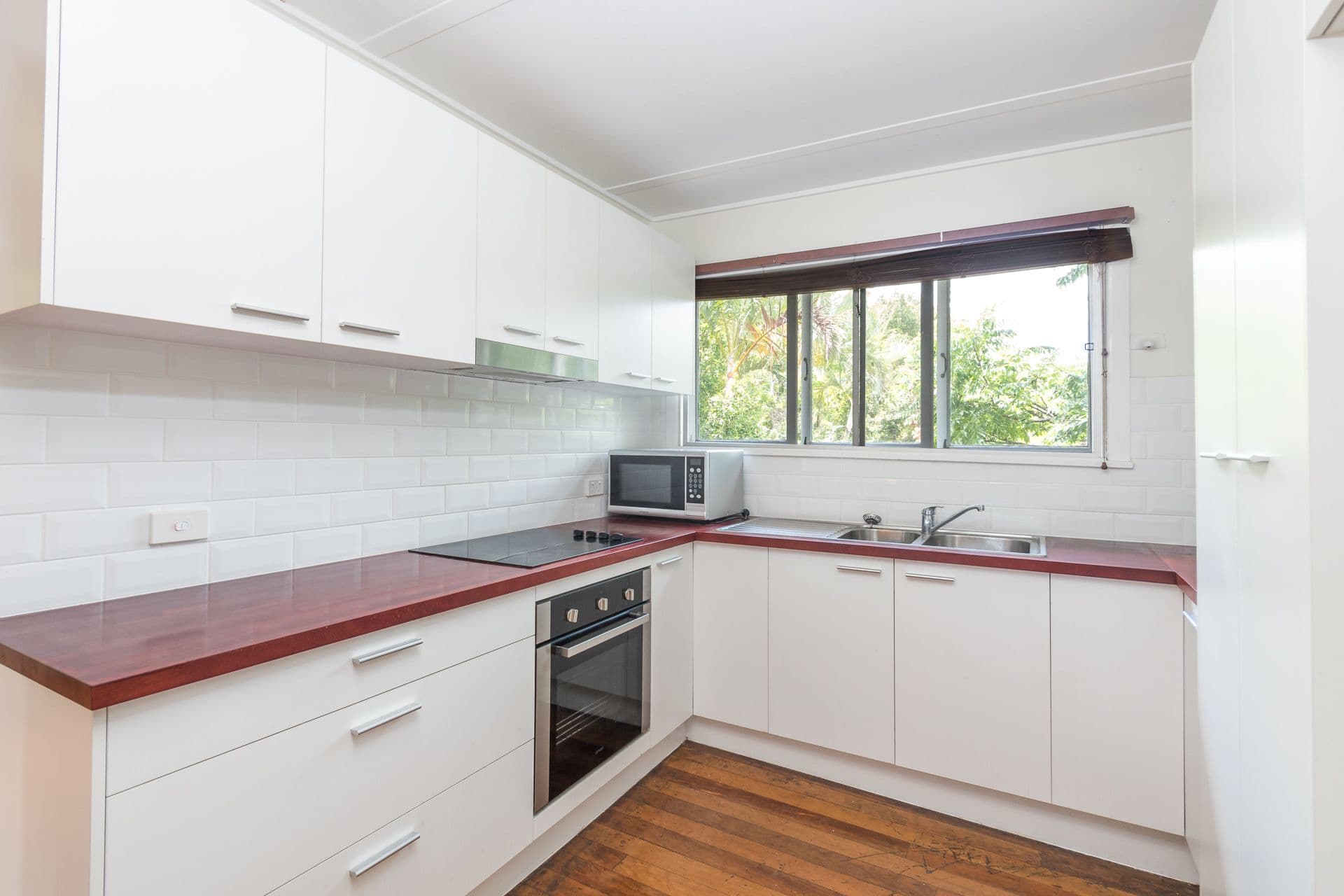 18 Dobbs Street, Holland Park West QLD 4121, Holland Park West - Thumbnail 6