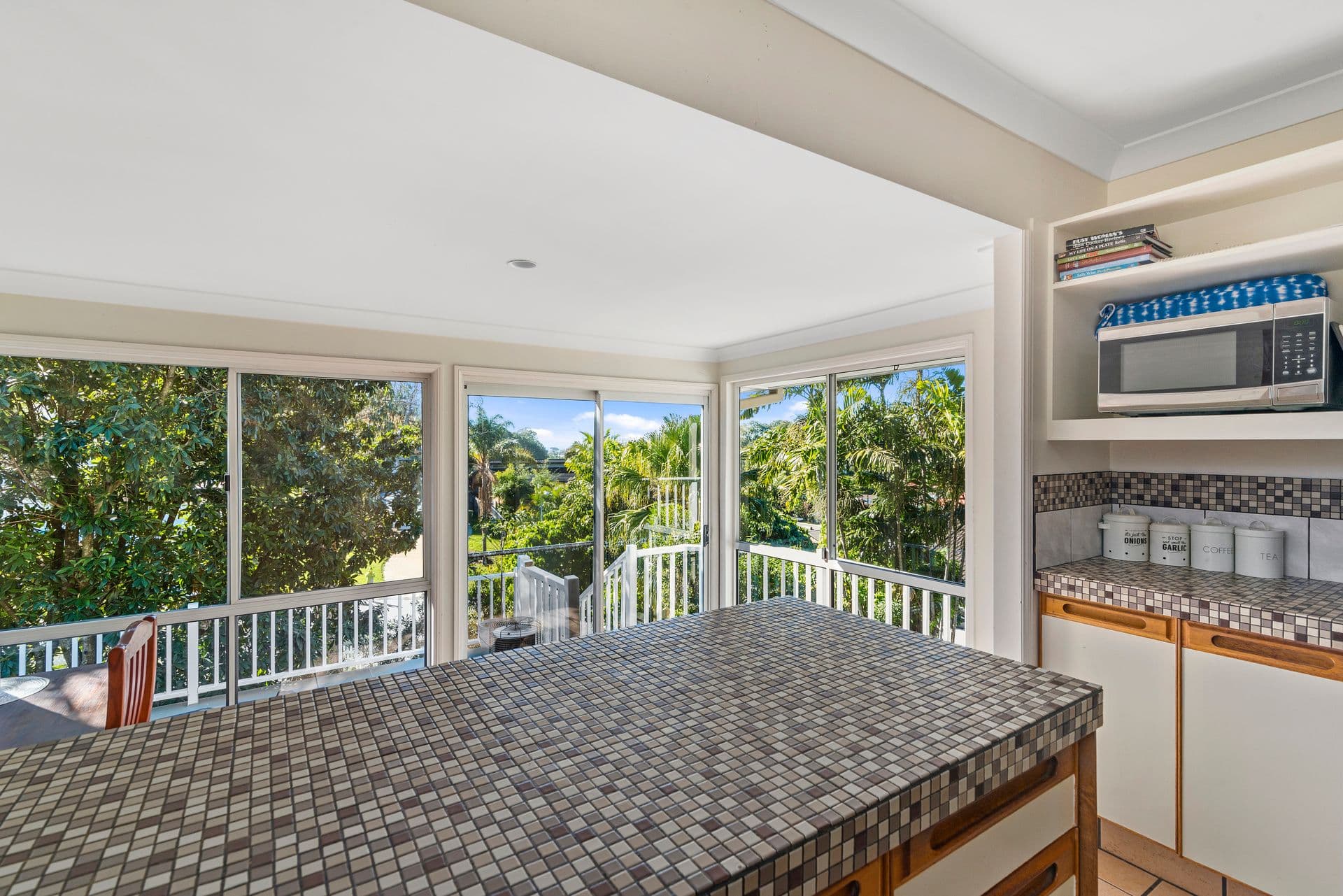 8 Alinjarra Drive, Tugun QLD 4224, Tugun - Thumbnail 3