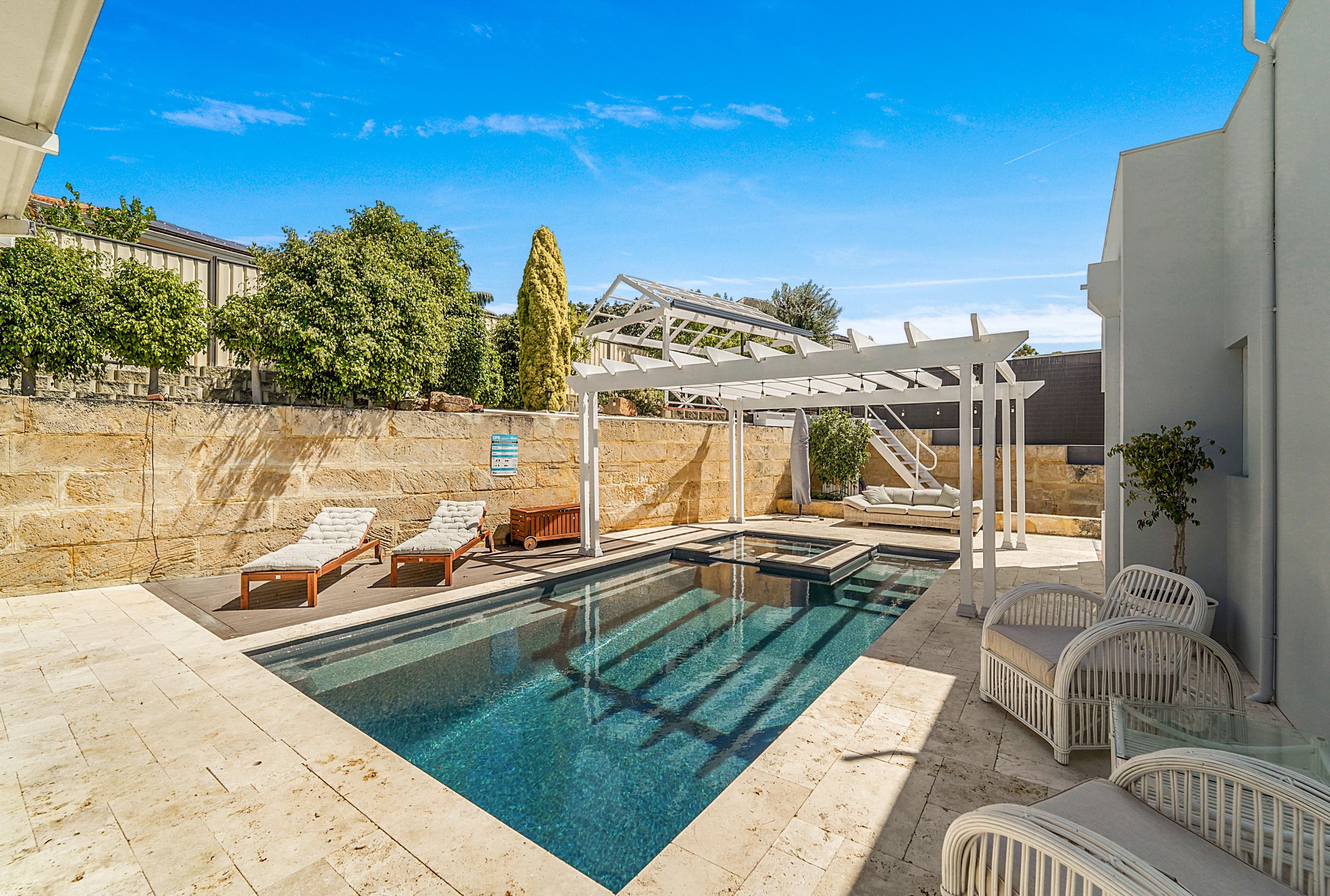 2 Kirribilli Court, Kallaroo WA 6025, Kallaroo - Thumbnail 2