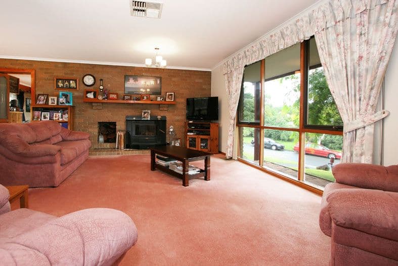 14 Roseman Road, CHIRNSIDE PARK VIC 3116, Chirnside Park - Thumbnail 4