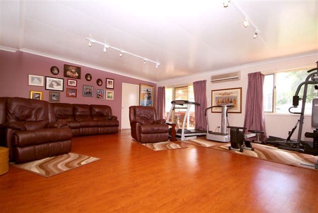 3 Rob Street, NEWTOWN QLD 4350, Newtown - Thumbnail 2