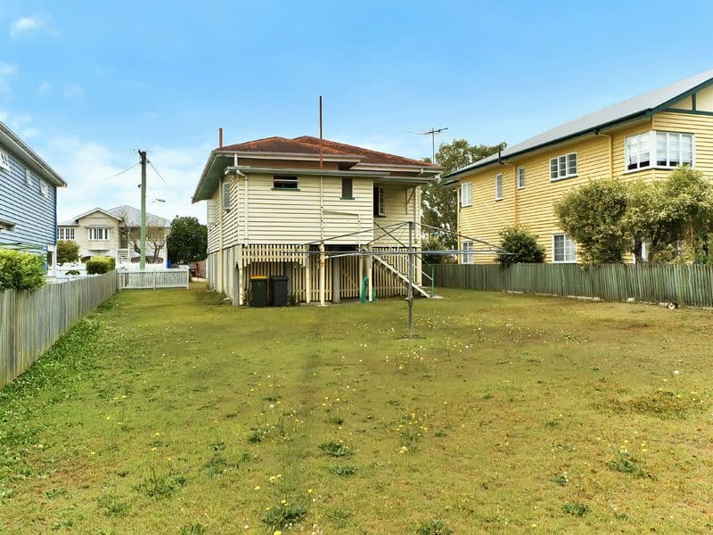 16 Blackheath Avenue, HAWTHORNE QLD 4171, Hawthorne - Thumbnail 2