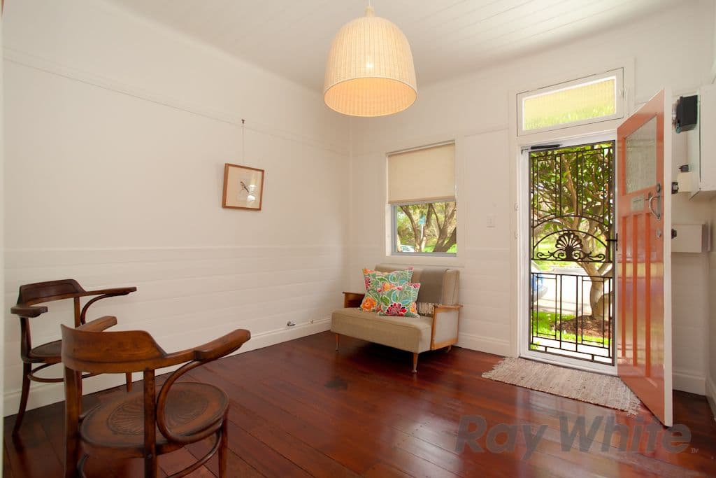 8 Hargrave Street, CARRINGTON NSW 2294, Carrington - Thumbnail 2