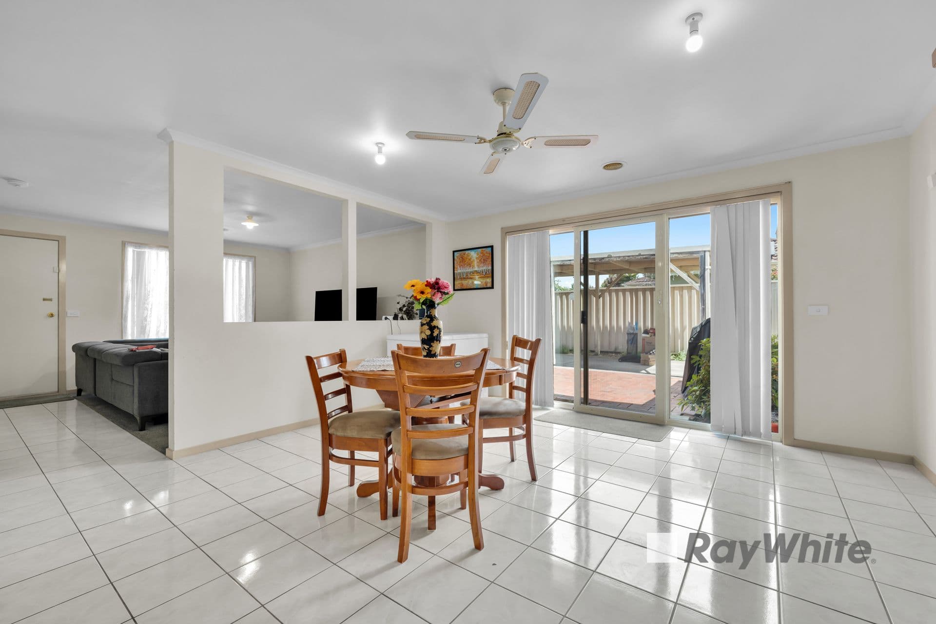 1 Arnica Close, Hampton Park VIC 3976, Hampton Park - Thumbnail 2